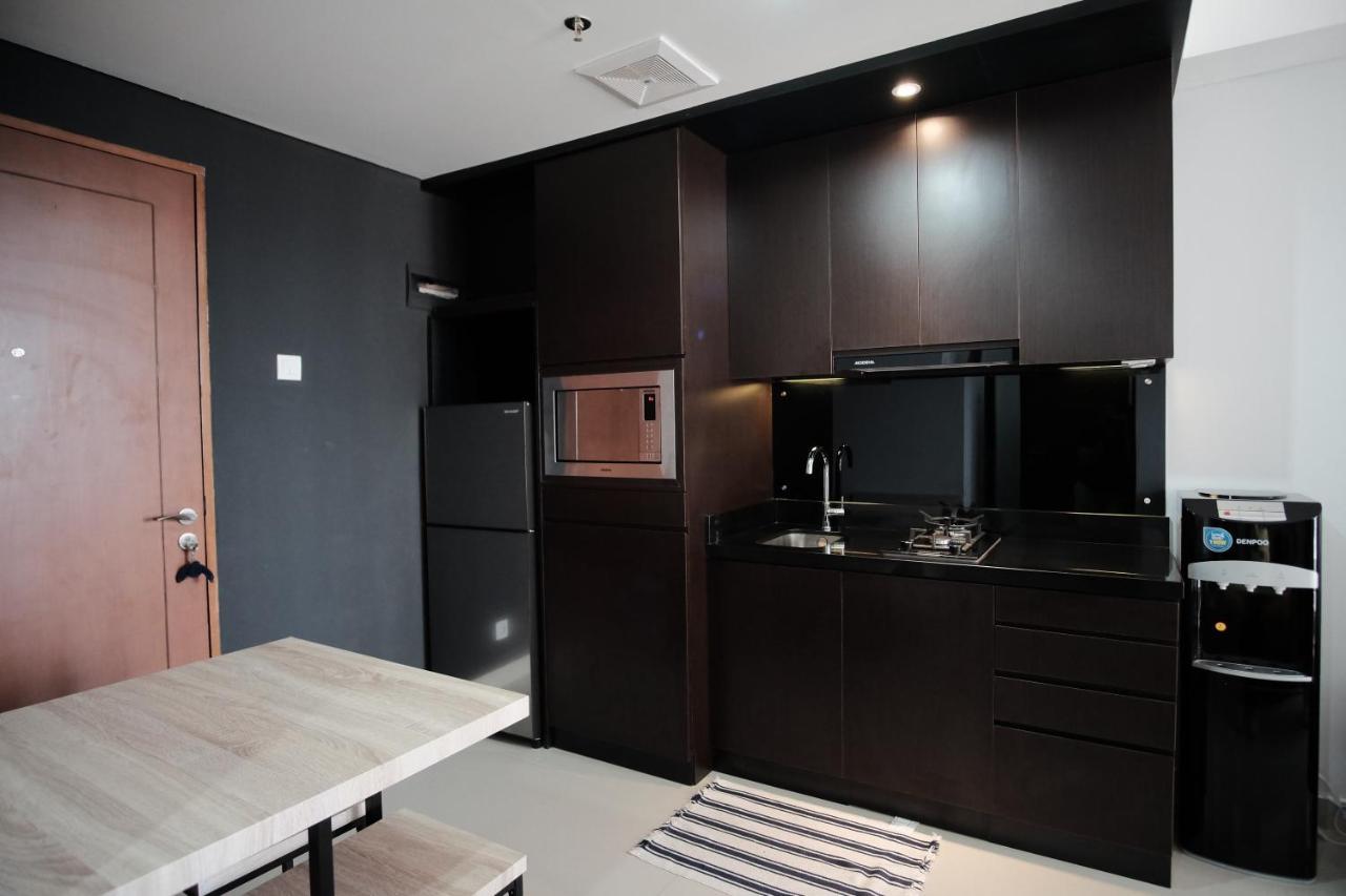 2 Bedrooms - Royal Olive Apartment - Pejaten South Of Jakarta Exterior foto