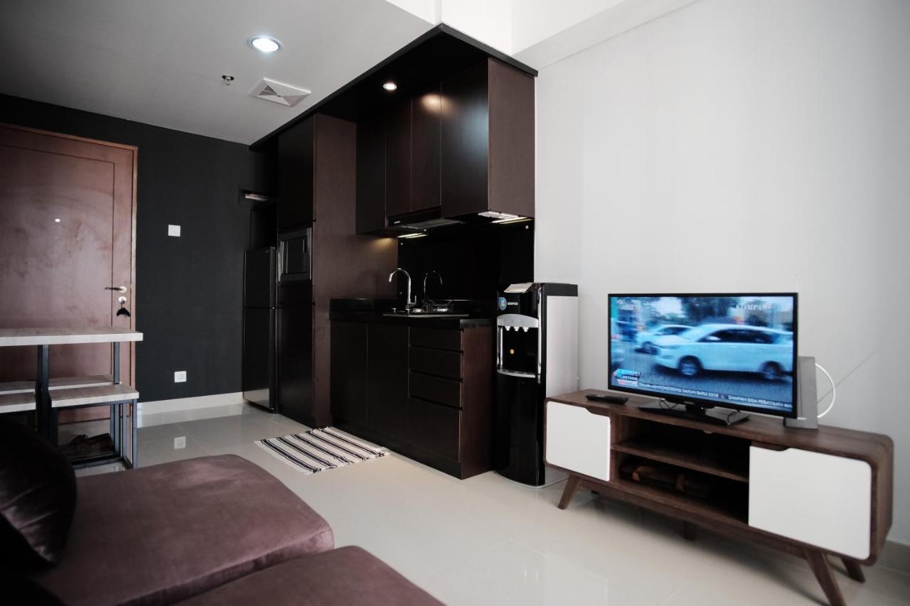 2 Bedrooms - Royal Olive Apartment - Pejaten South Of Jakarta Exterior foto